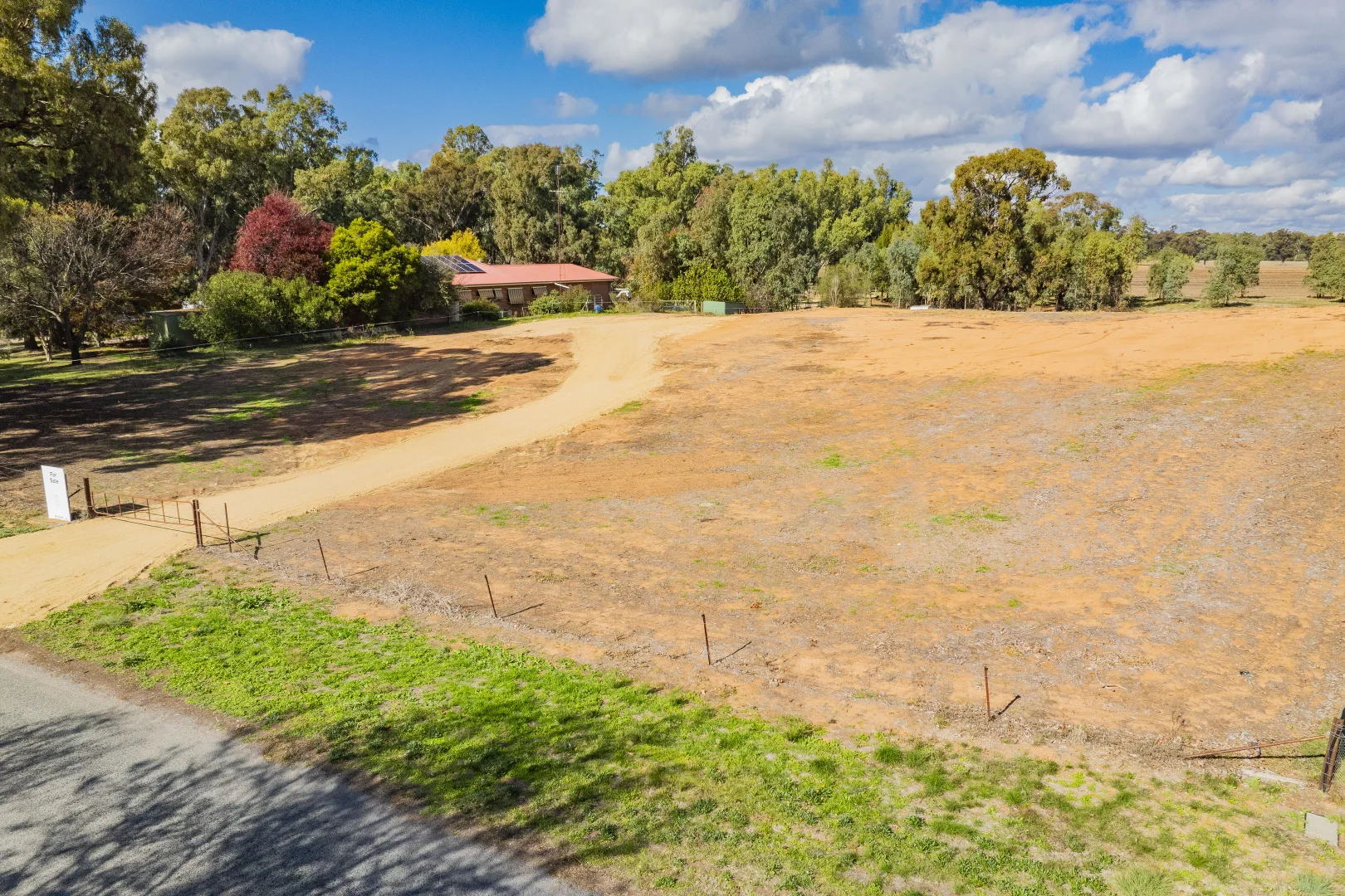 Additional image 3 of 10 Karawatha Drive, Narrandera NSW 2700