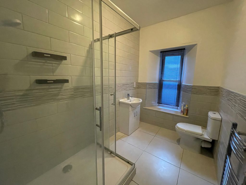 Additional image 6 of 1 bed flat to rentVictoria Street, Tenby SA70