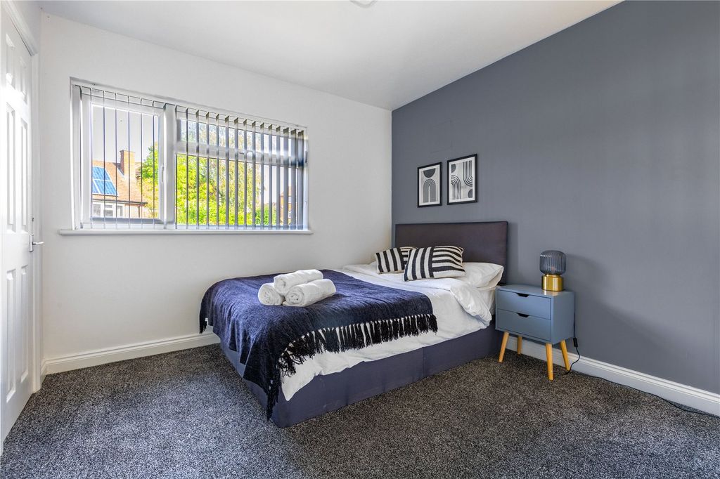 Additional image 25 of 6 bed semi-detached house to rentHelmdon Crescent, Northampton NN2