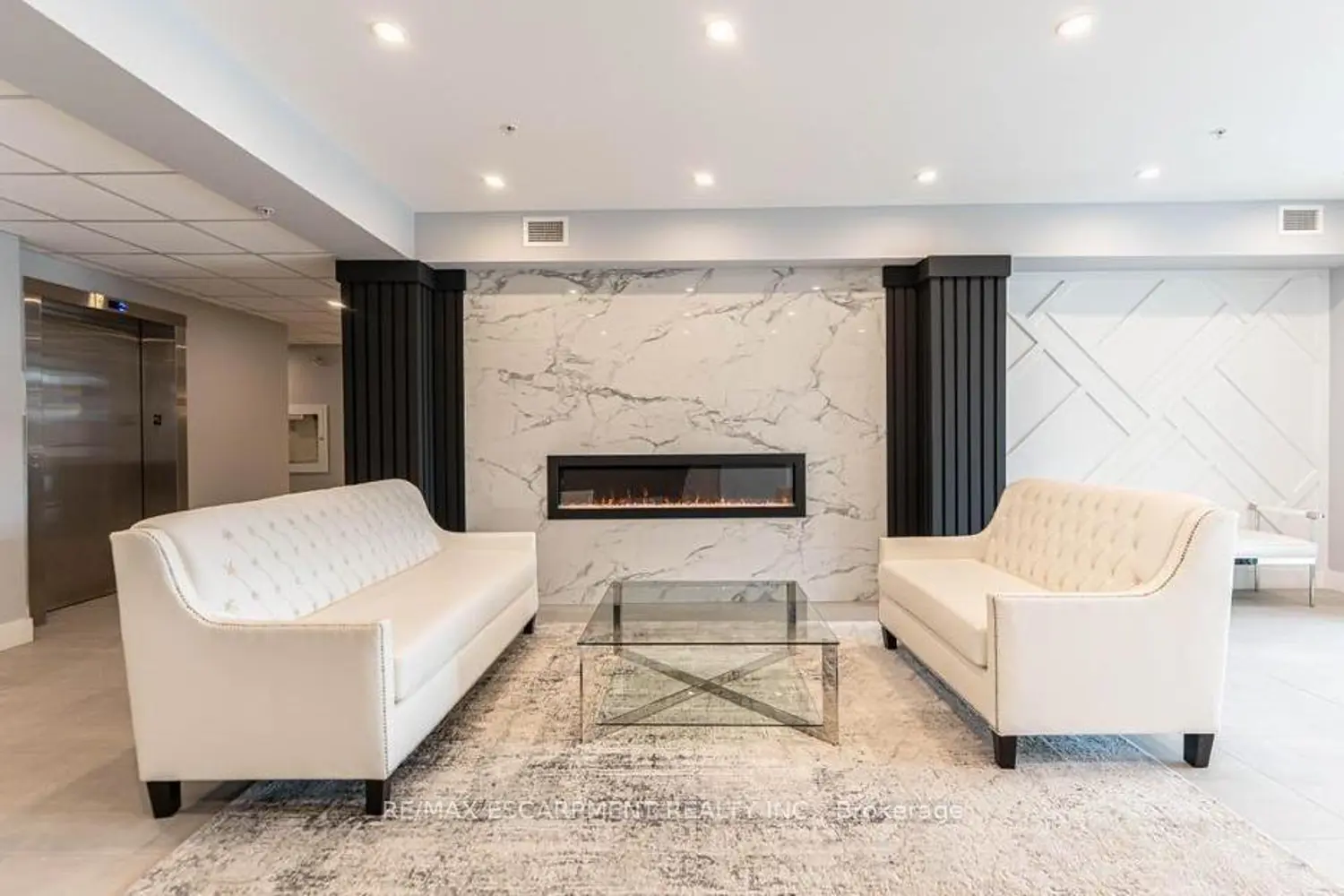 Additional image 4 of 120 Springvalley Crescent 104