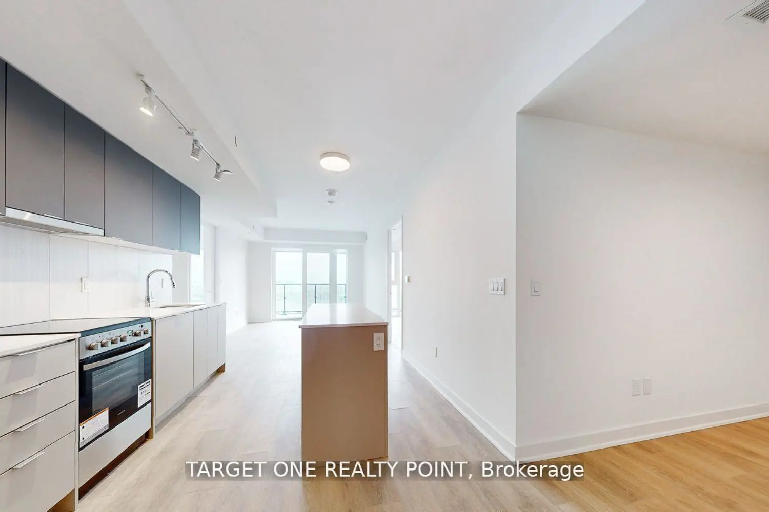 Additional image 2 of 8 Tippett Road 1006