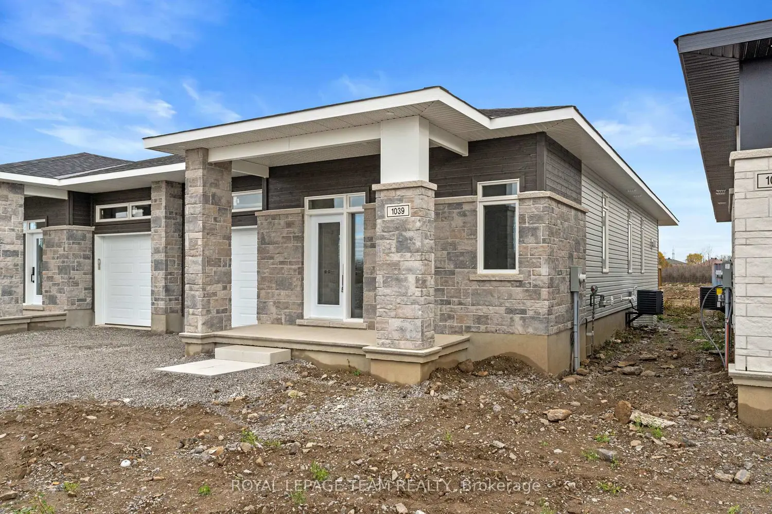 Additional image 3 of 1039 Moore Street