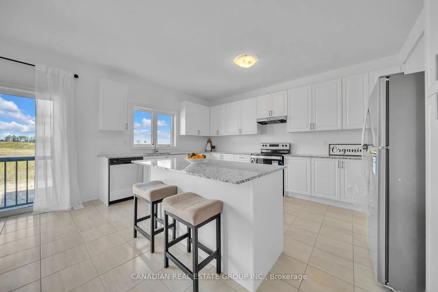 Additional image 7 of 436 Vandusen Avenue