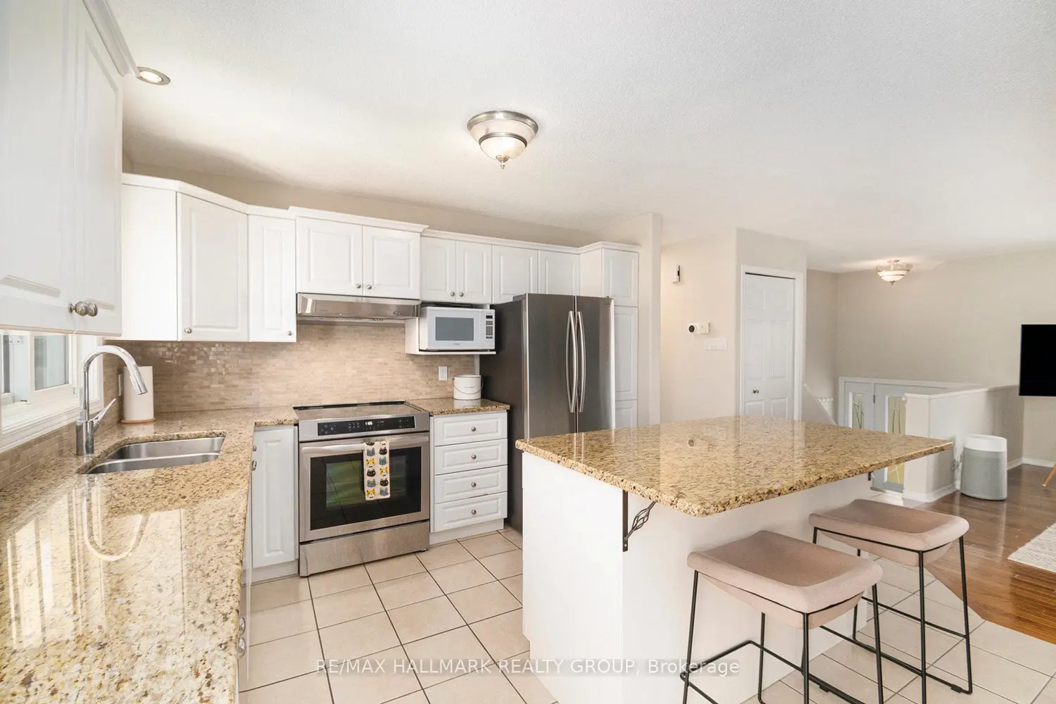 Additional image 6 of 849 Laval Street