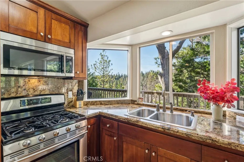 Additional image 48 of 27391 Peninsula Dr, Lake Arrowhead, CA 92352