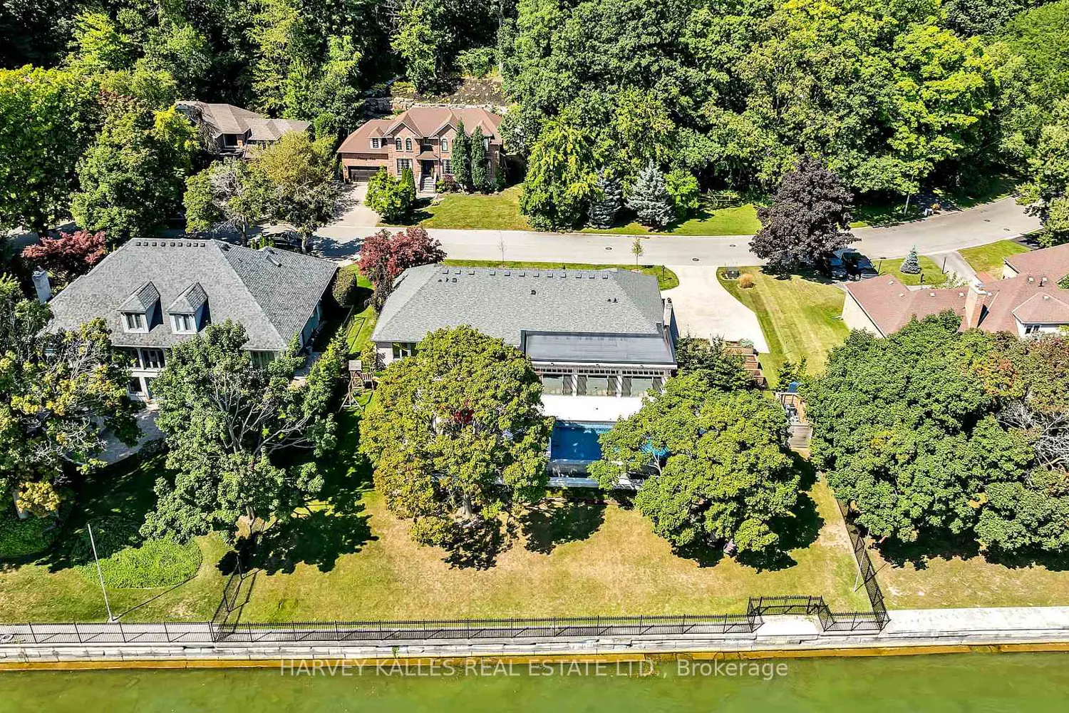 Additional image 2 of 90 Oaklands Park Court