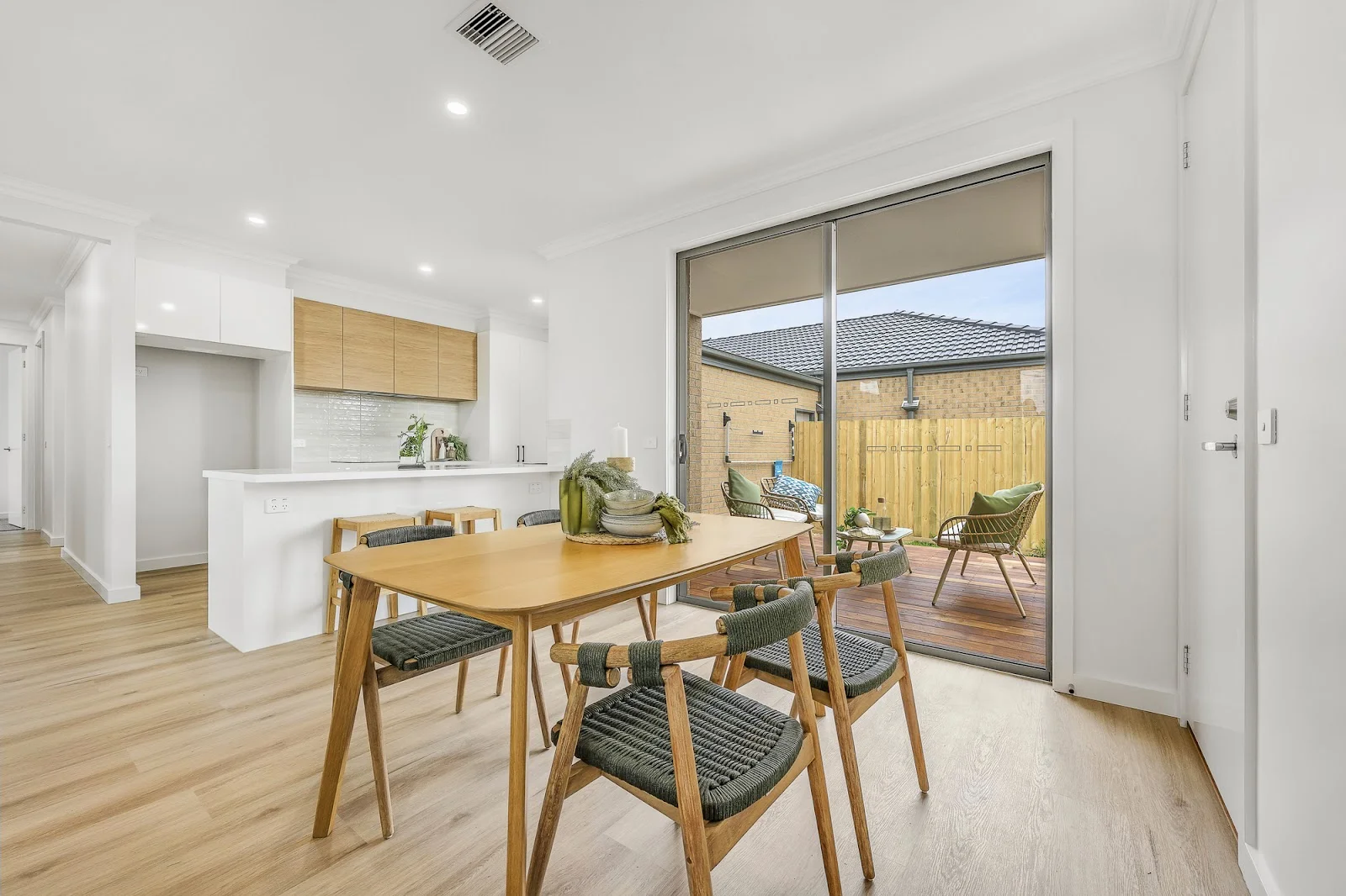 Additional image 3 of U1 & U2/18 Cullis Parade, Bayswater VIC 3153