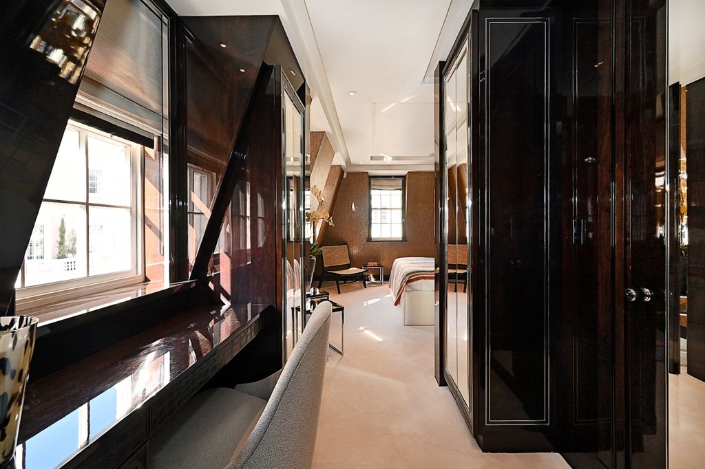 Additional image 13 of 4 bed town house to rentLyall Street, London SW1X