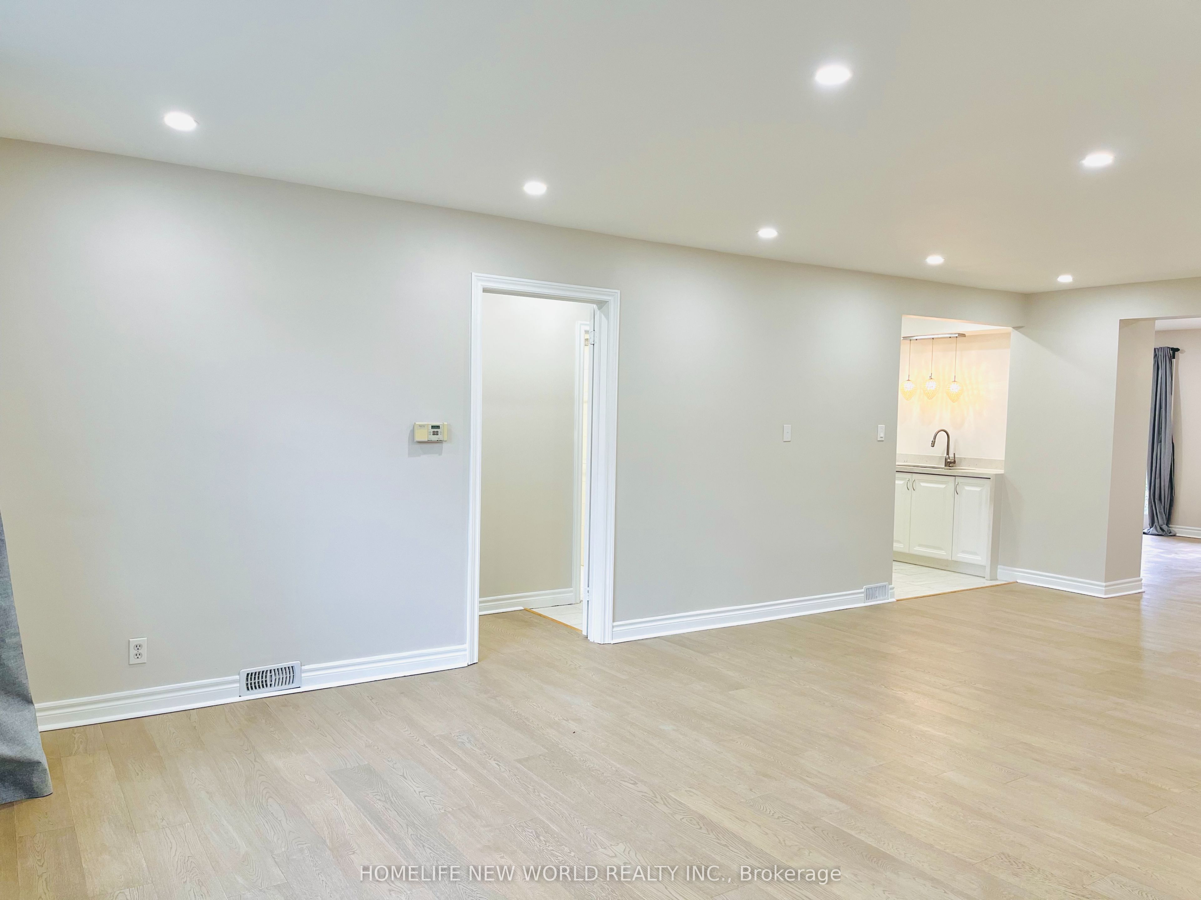 Additional image 2 of GROUND-298 Empress Avenue, Toronto, ON, M2N 3V4