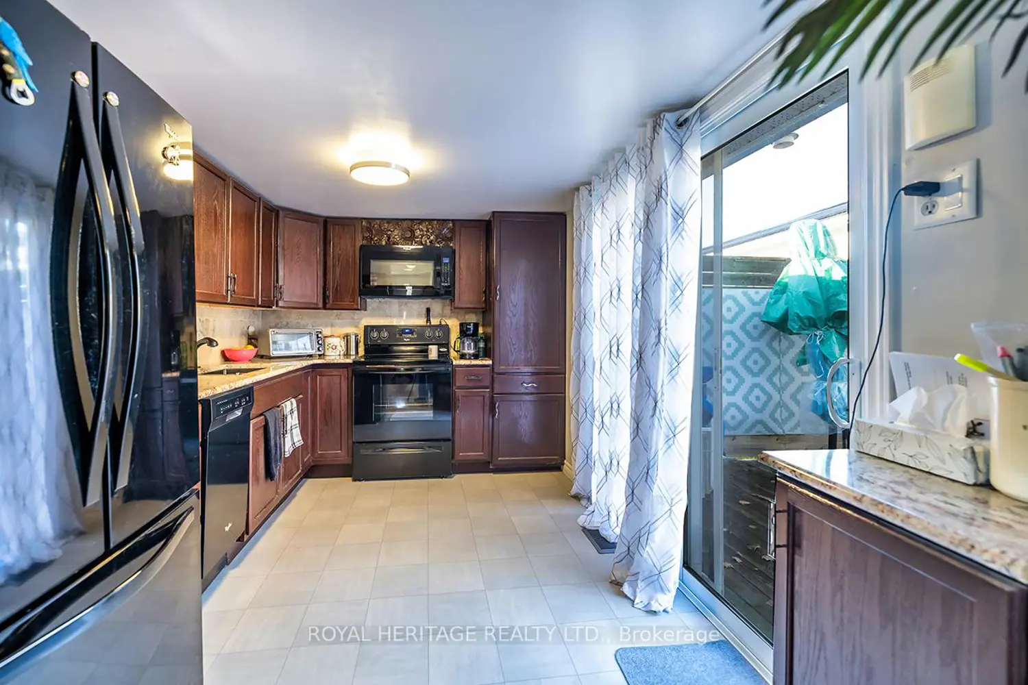 Additional image 6 of 5073 Oak Street