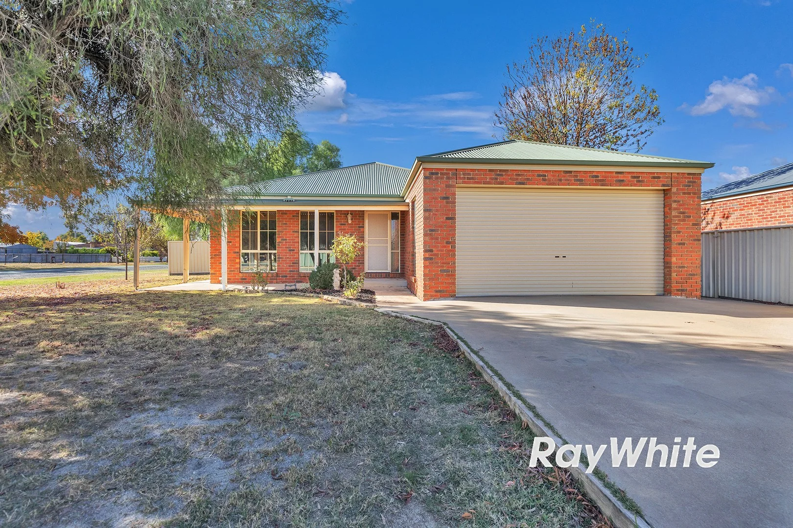 49 Baynes Street, Rochester VIC 3561