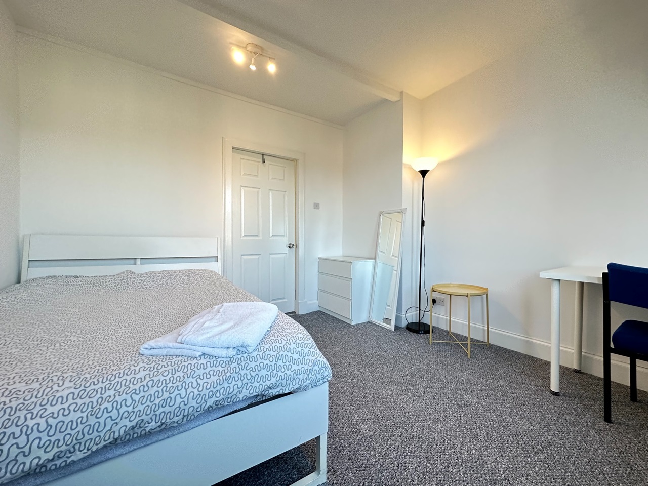 Additional image 5 of 3 Bed Flat, Stenhouse Crescent, EH11, N1 7GU