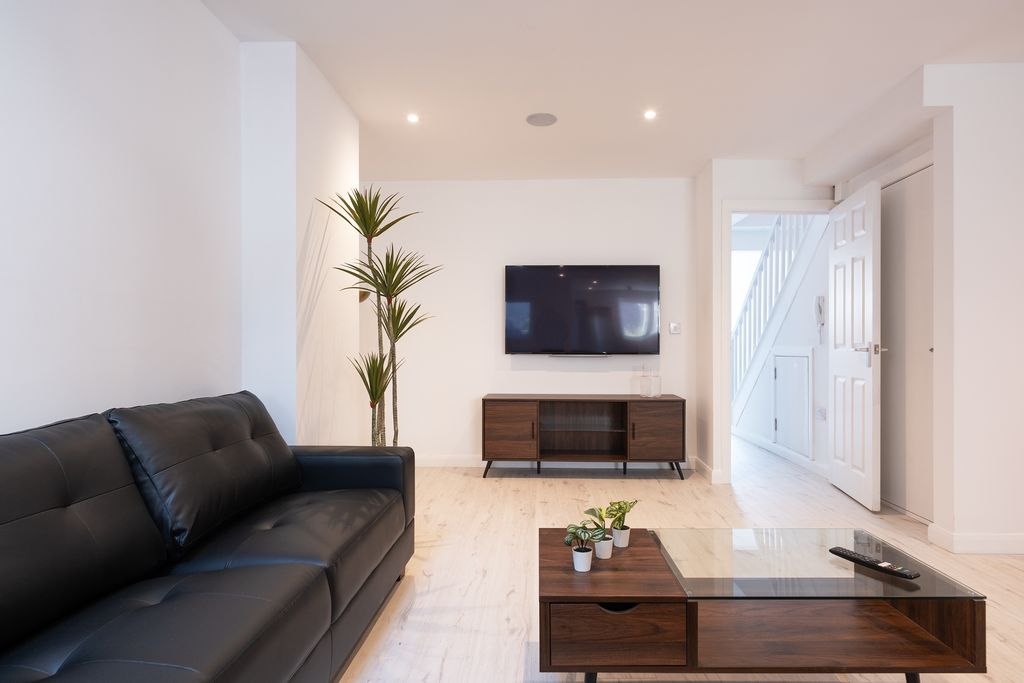 Additional image 3 of 6 bed shared accommodation to rentMarlborough Road, Swansea SA2