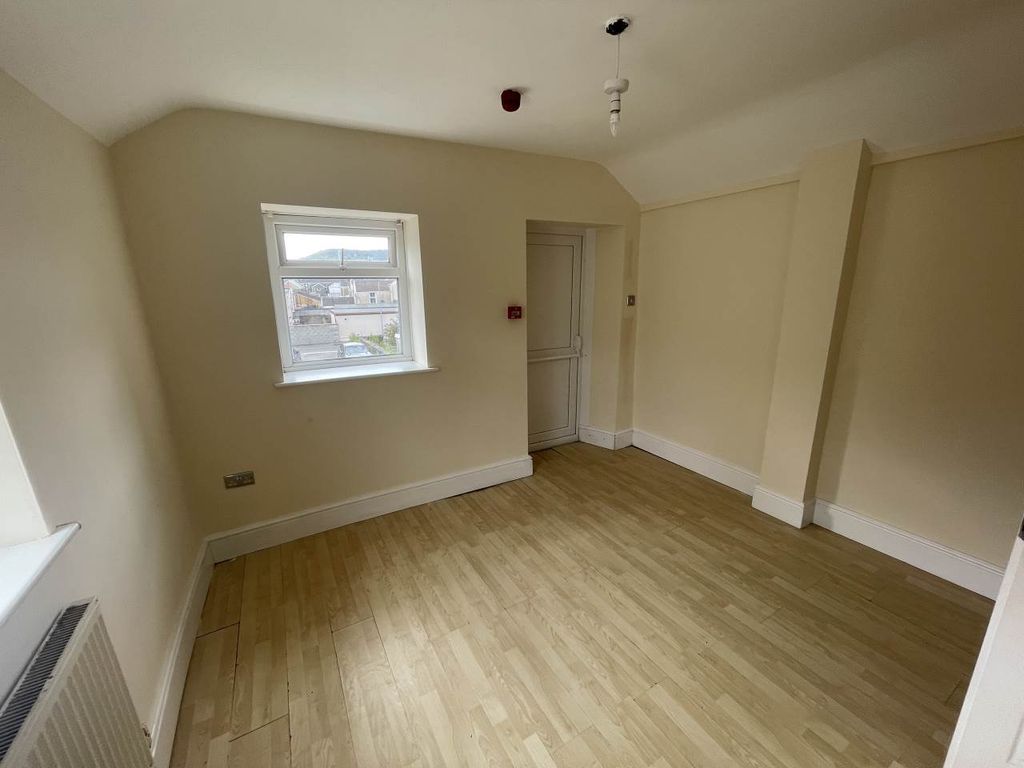 Additional image 4 of 2 bed flat to rentLondon Road, Neath SA11