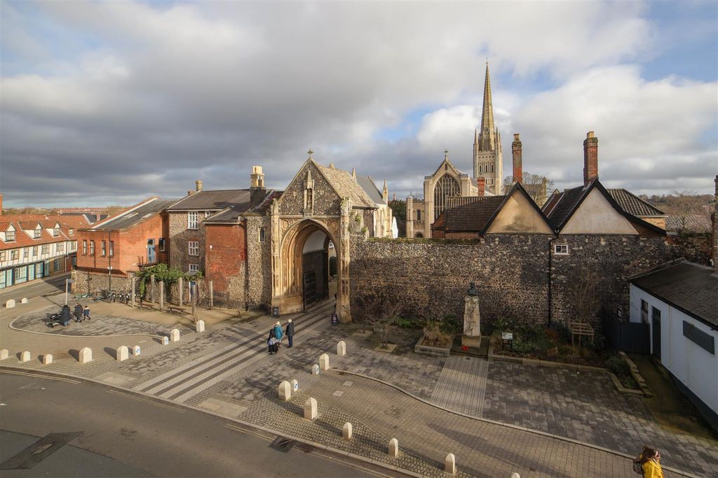 Additional image 6 of 3 bed flat to rentOpposite The Cathedral, Norwich NR3