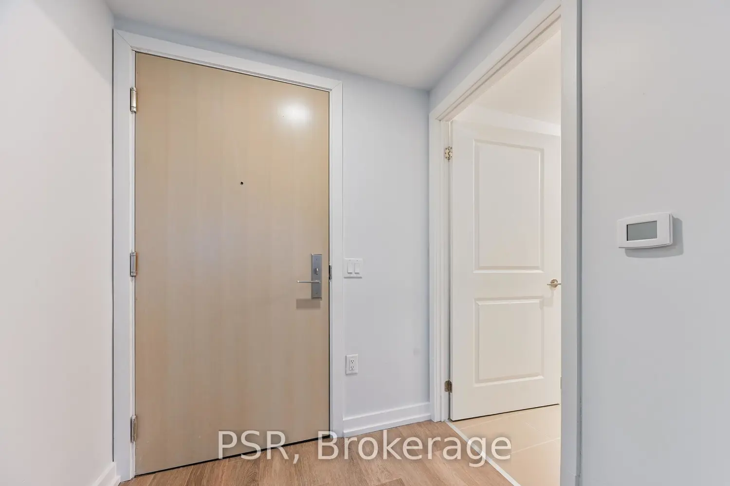 Additional image 5 of 395 Bloor Street 4409