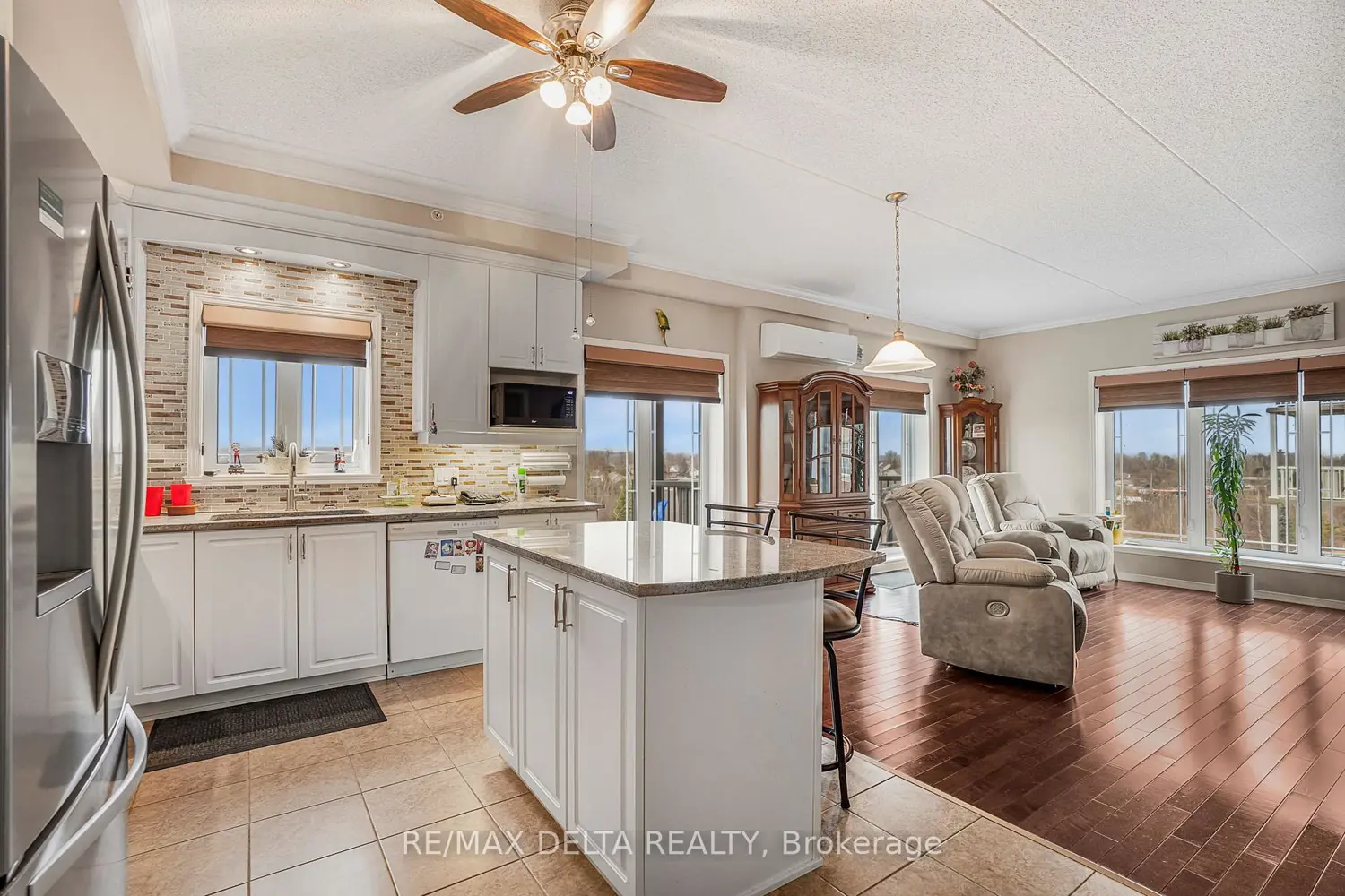 Additional image 8 of 2376 Albert Street 203