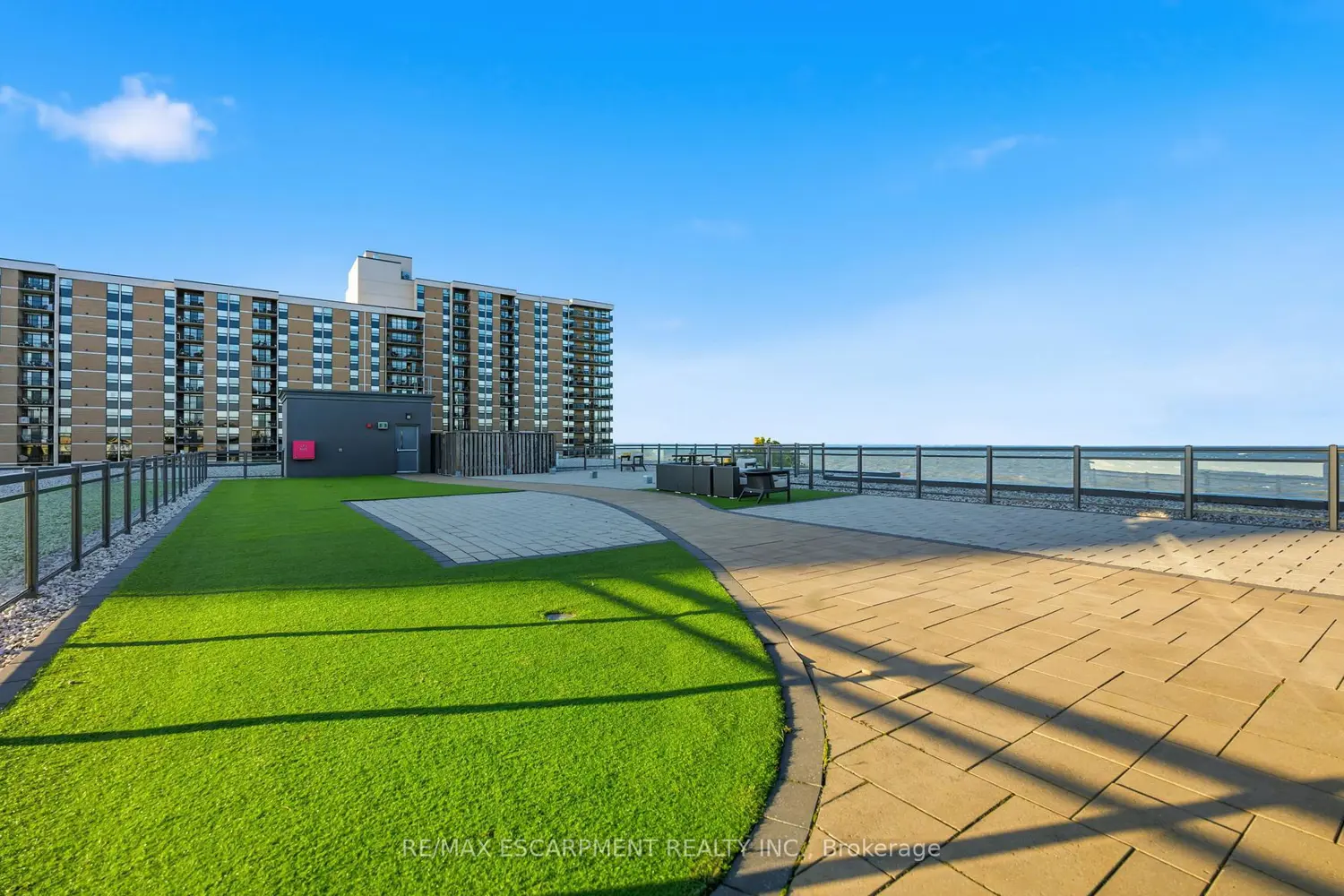 Additional image 18 of 35 Southshore Crescent 228