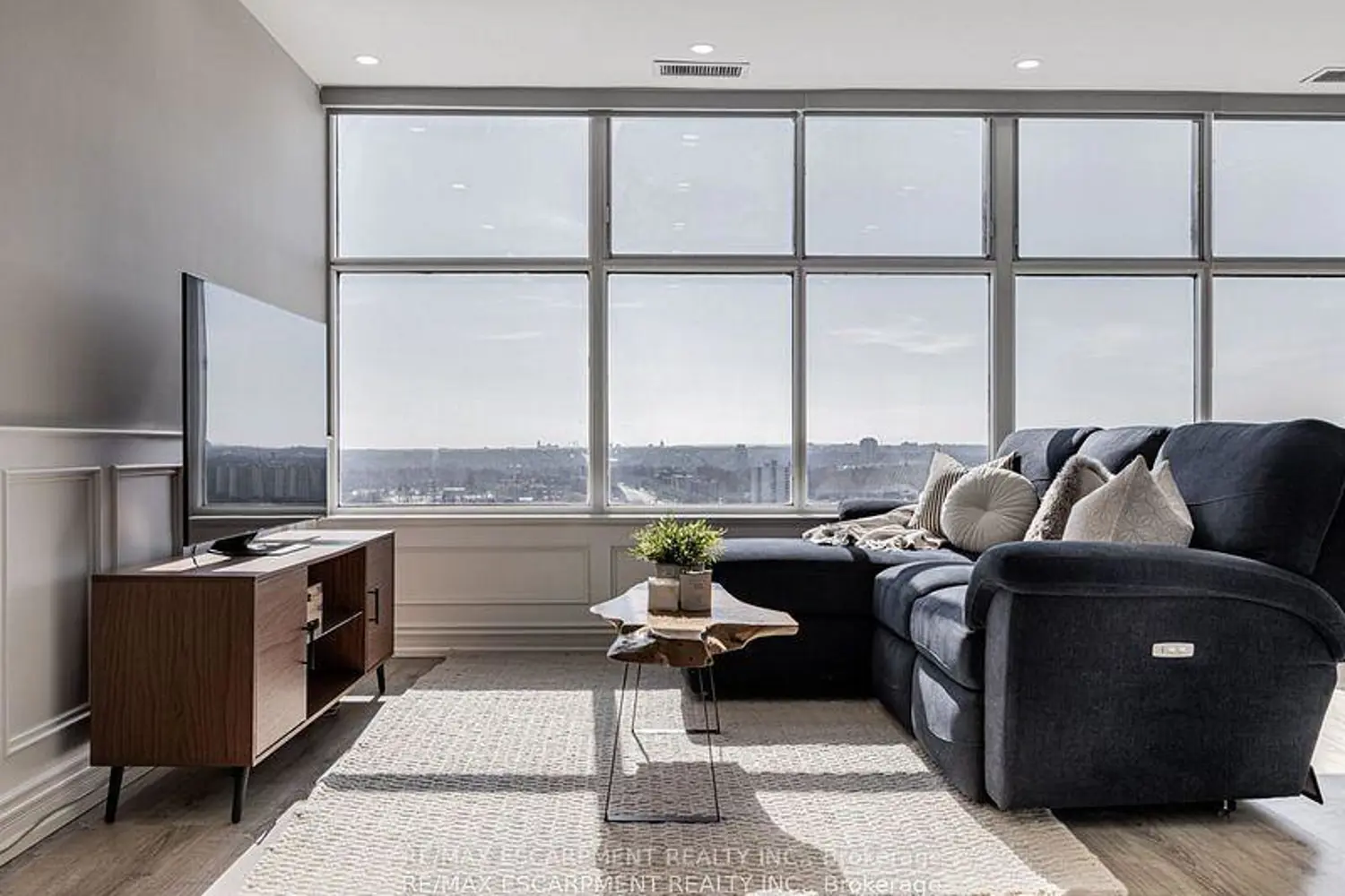 Additional image 11 of 880 Dundas Street Uph7