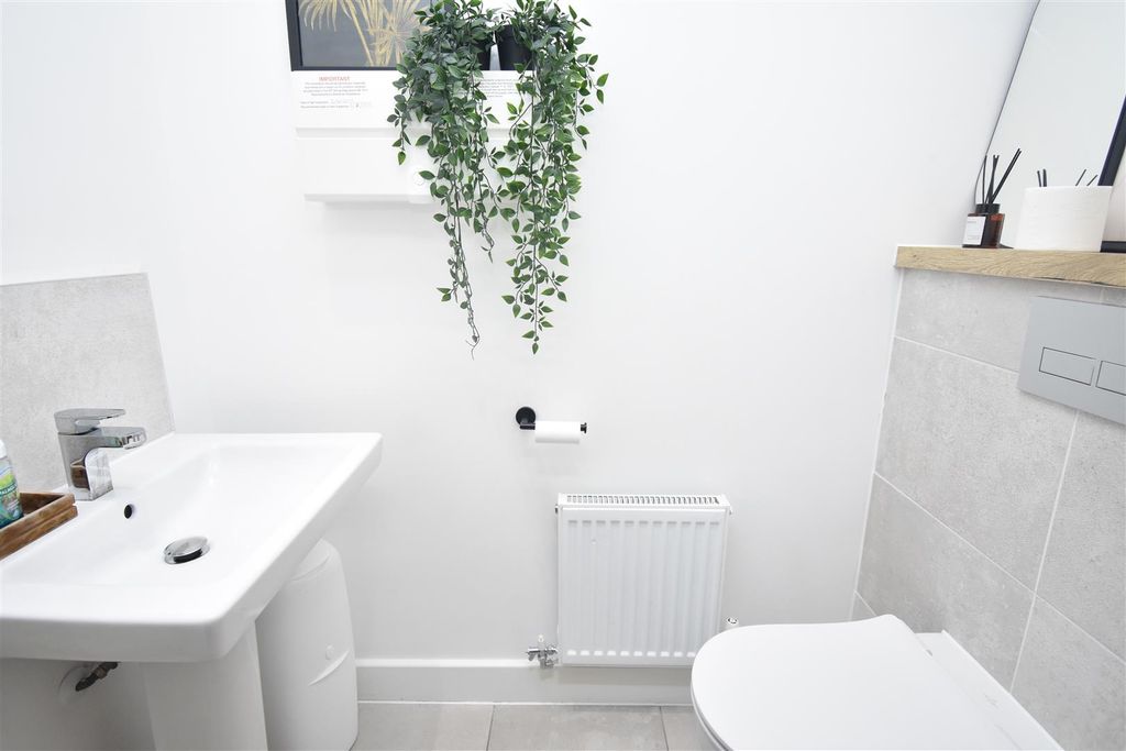 Additional image 18 of 4 bed semi-detached house to rentHughlings Close, Green Hammerton, York YO26