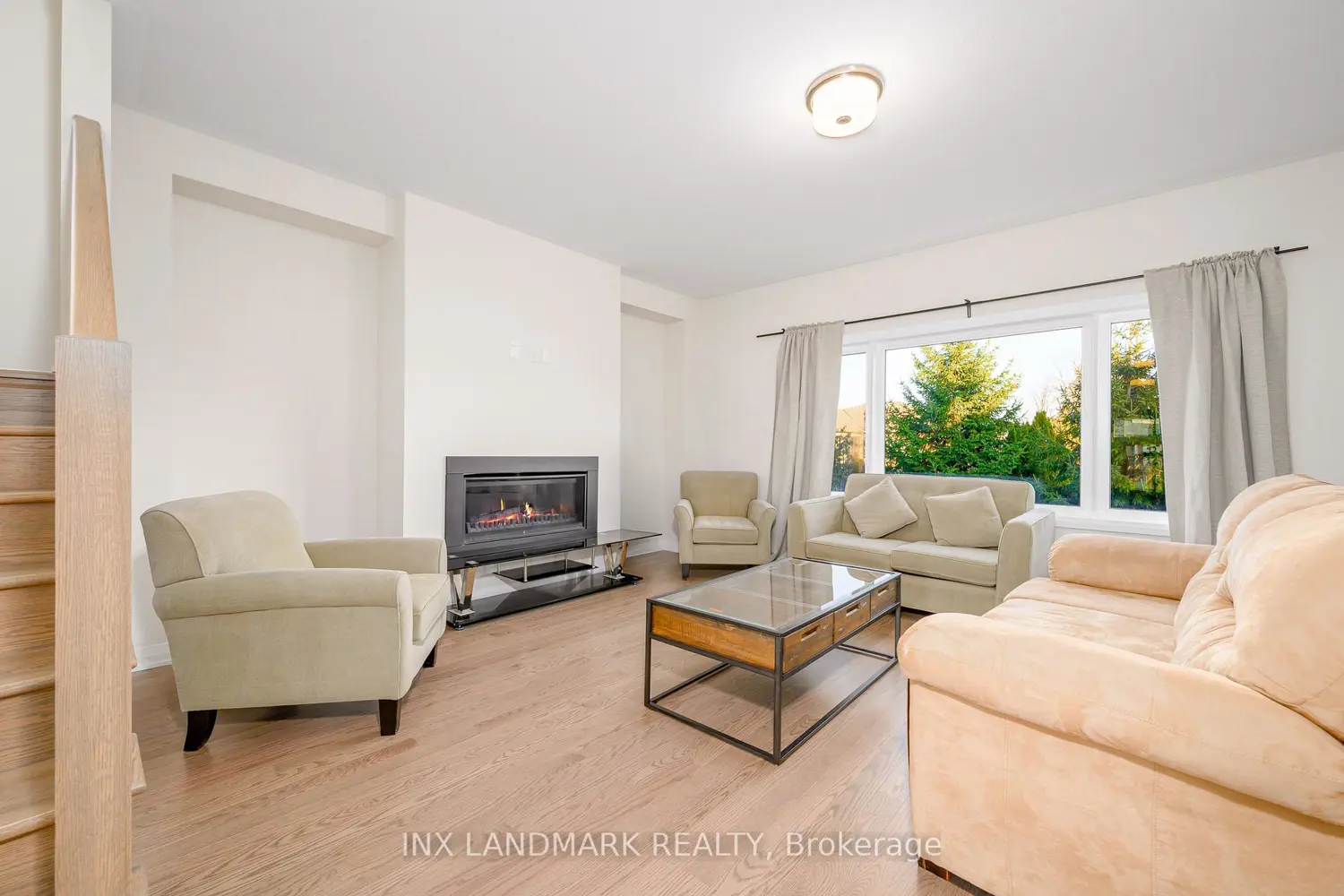 Additional image 4 of 3727 Lakepoint Drive