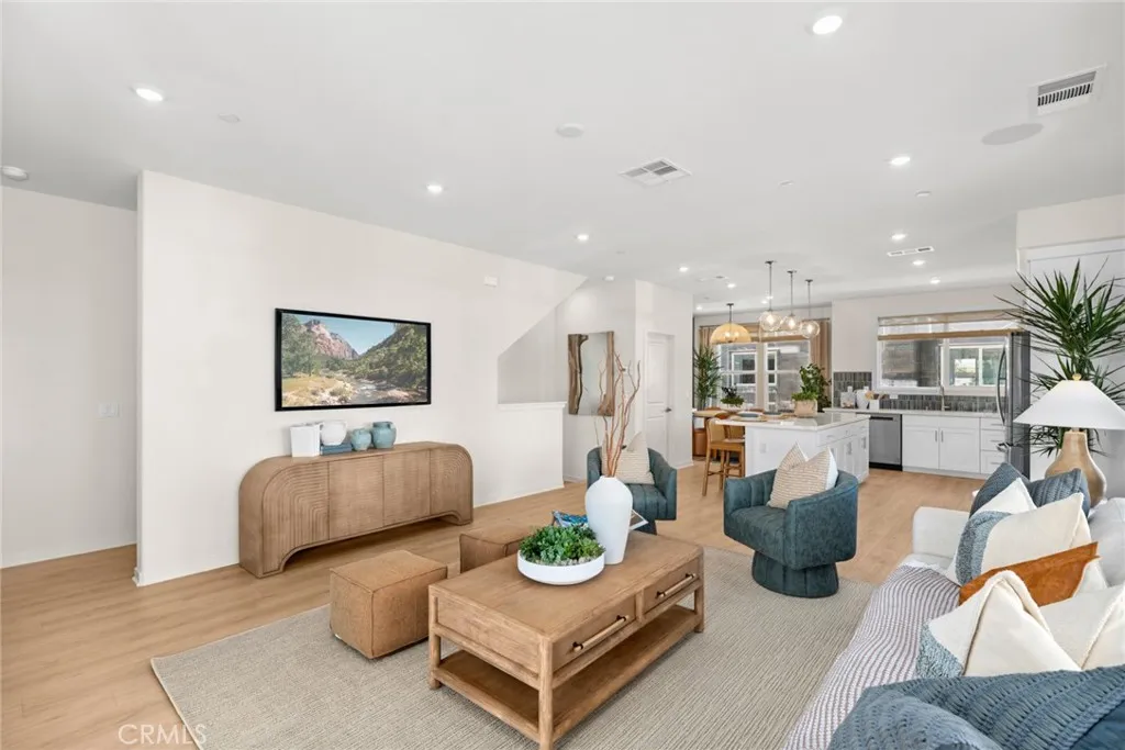 Additional image 26 of 664 E Fourth Street, Pomona, CA 91766