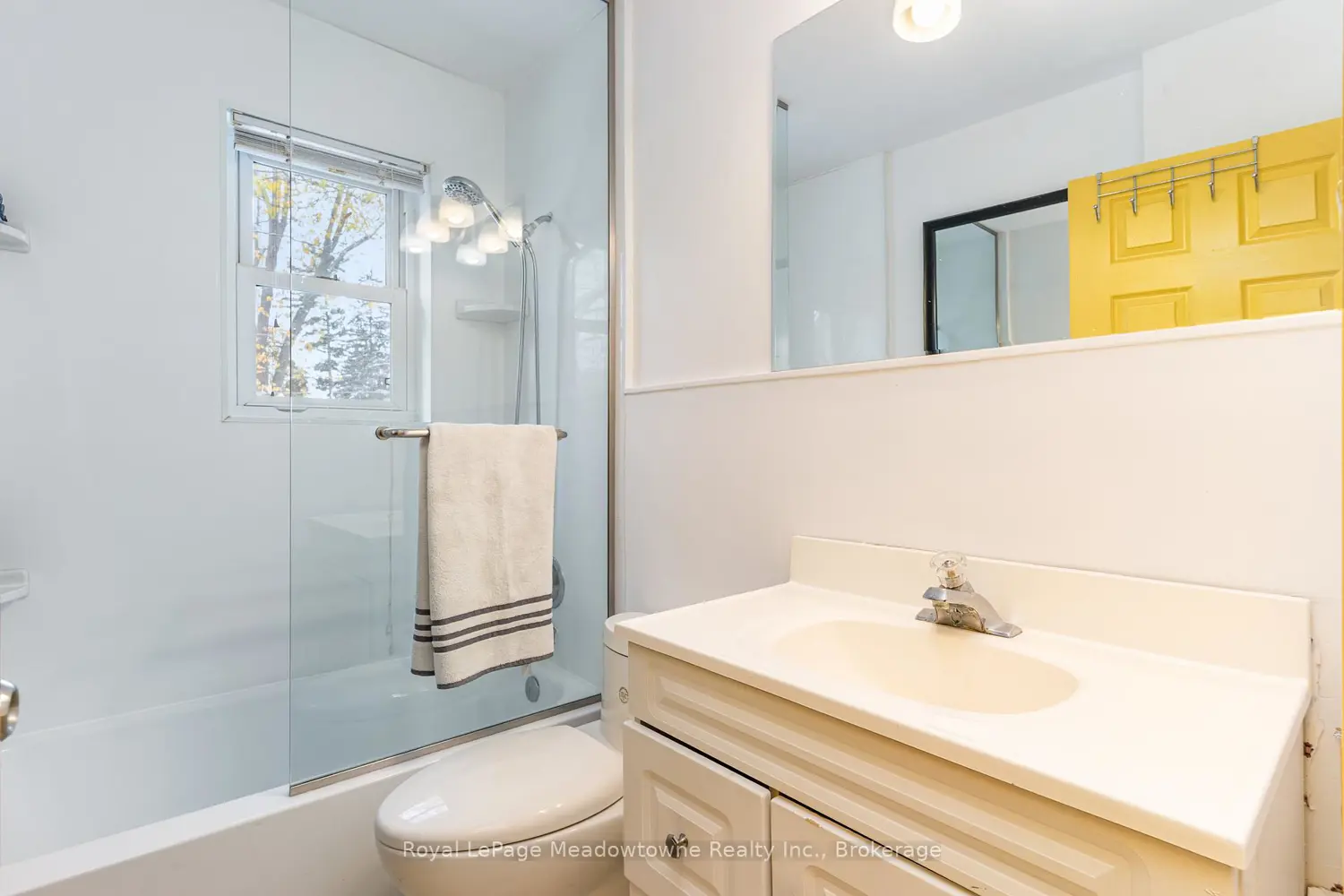 Additional image 8 of 2405 Lakeshore Road 10