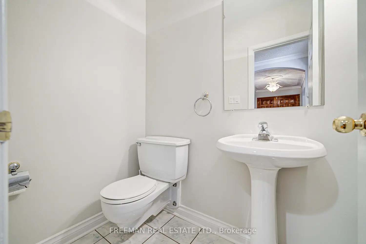 Additional image 5 of 1528 Knareswood Drive