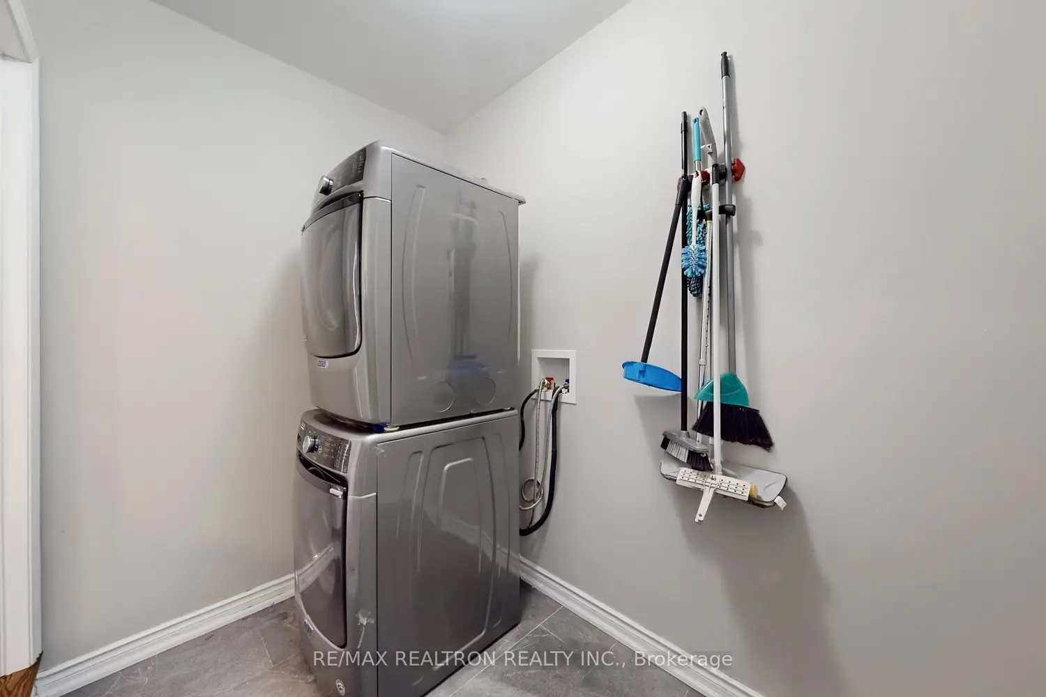 Additional image 12 of 145 Stonechurch Crescent