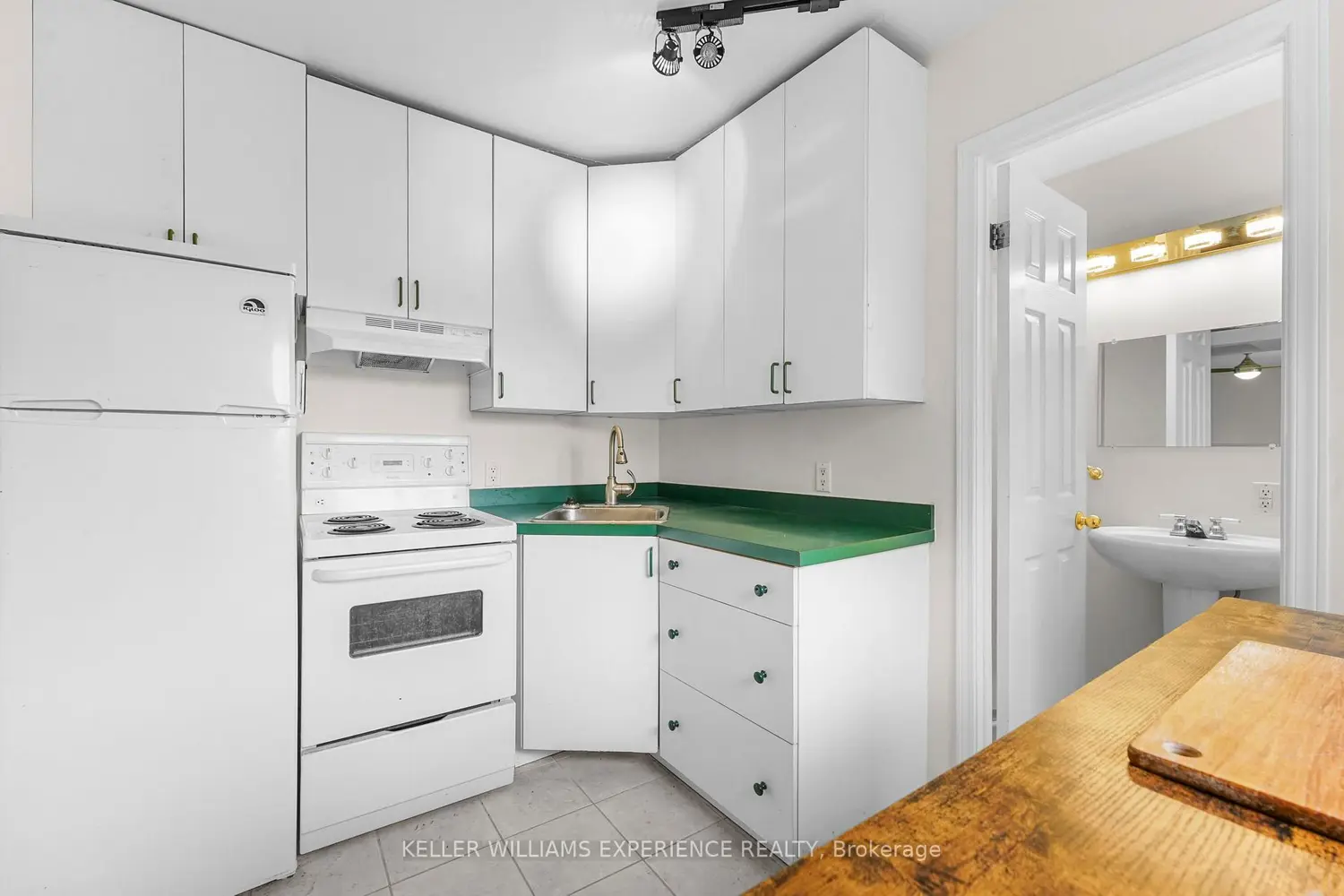 Additional image 9 of 190 Centre Street