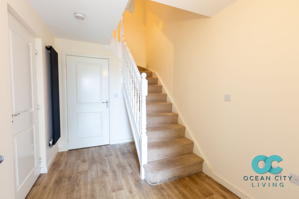 Additional image 2 of 4 bed town house to rentBridge View, Plymouth PL5
