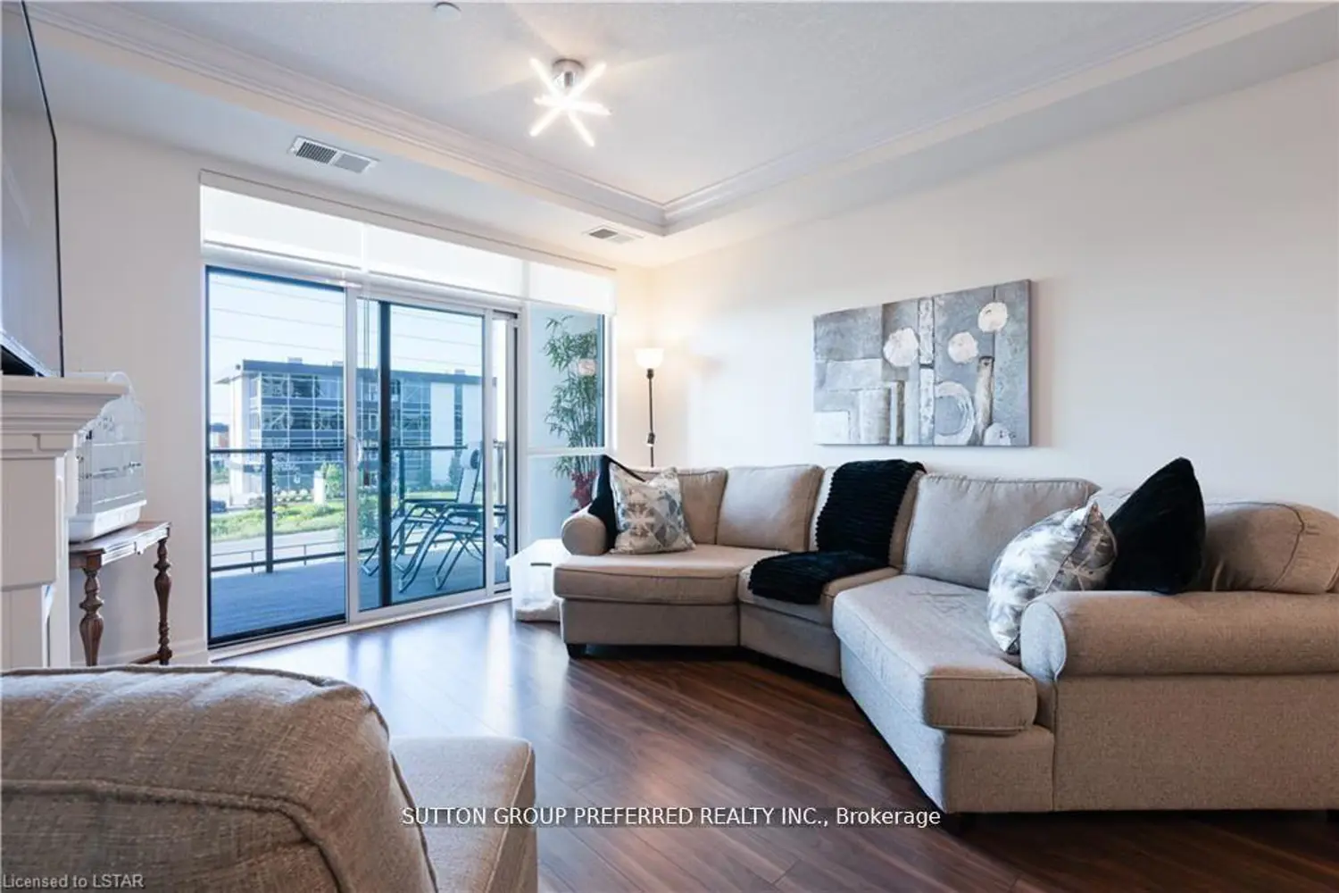 Additional image 3 of 260 Villagewalk Boulevard 308