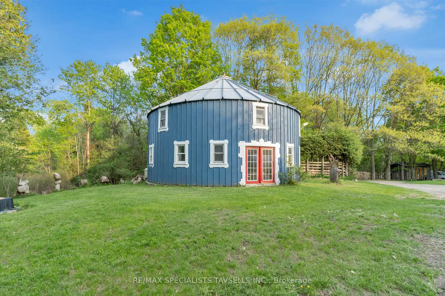 Additional image 11 of 15993 Kennedy Road