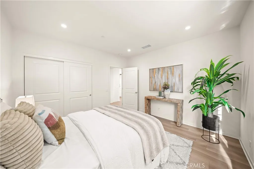 Additional image 13 of 136 Newburry, Irvine, CA 92618