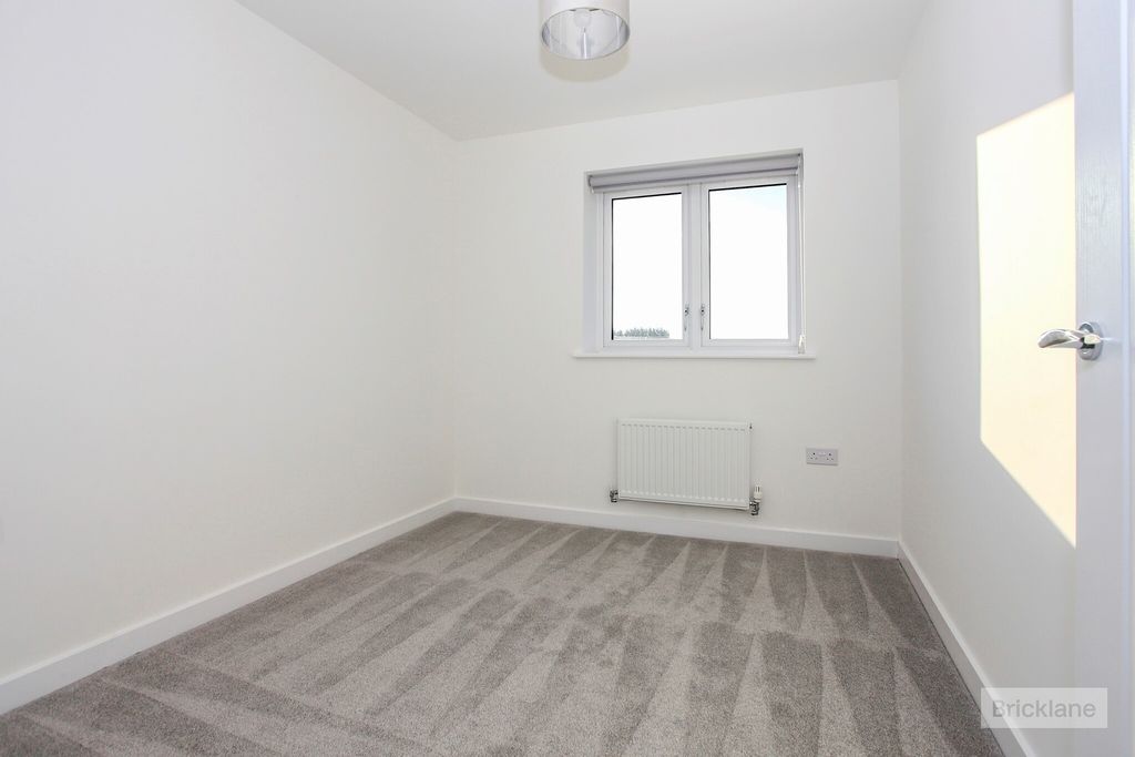 Additional image 3 of 4 bed property to rentStonemason Way, Peterborough PE4