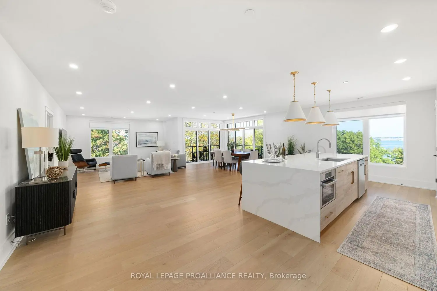 17 Cleave Avenue 409 photo 3