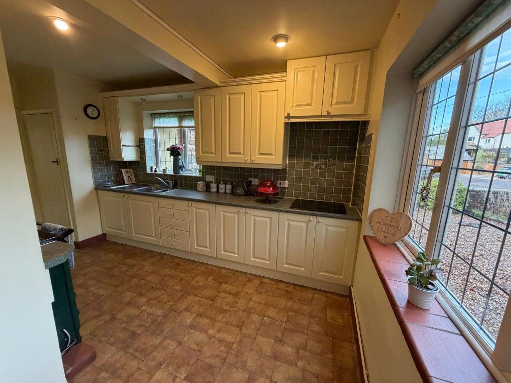 Additional image 2 of 3 bed country house to rentChurch Street, Byfield NN11