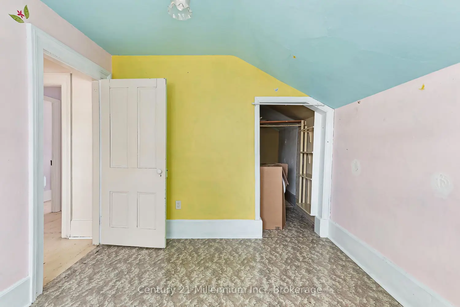 Additional image 15 of 332 Ste Marie Street