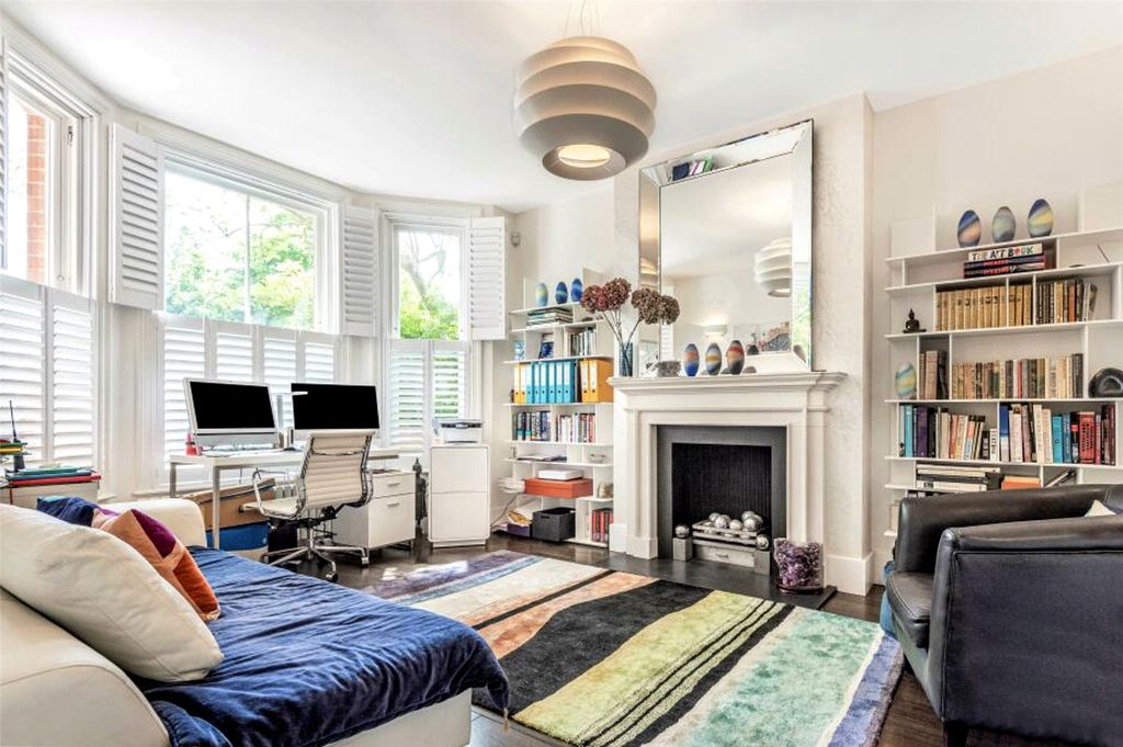 Additional image 5 of 4 bed detached house to rentNorman Avenue, Henley-On-Thames, Oxfordshire RG9