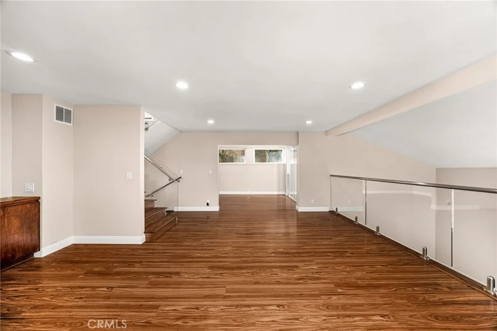 Additional image 86 of 3751 Prestwick Dr, Los Angeles, CA 90027