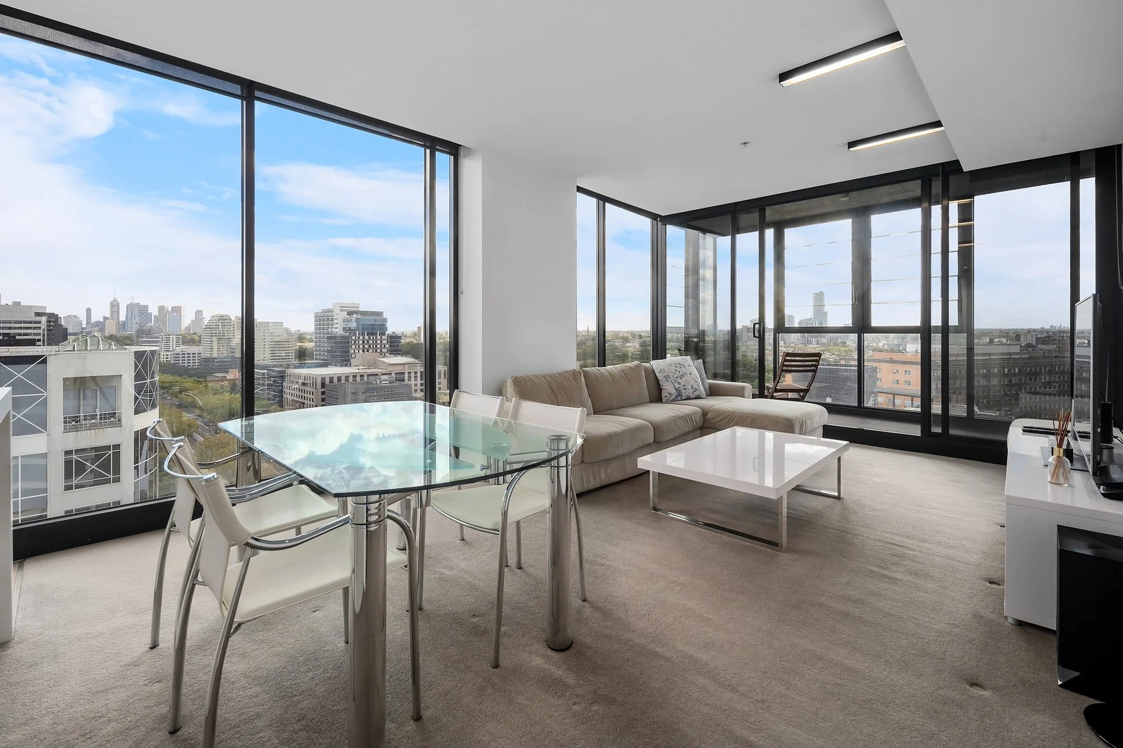 Additional image 2 of 1711/568 St Kilda Road, Melbourne VIC 3004