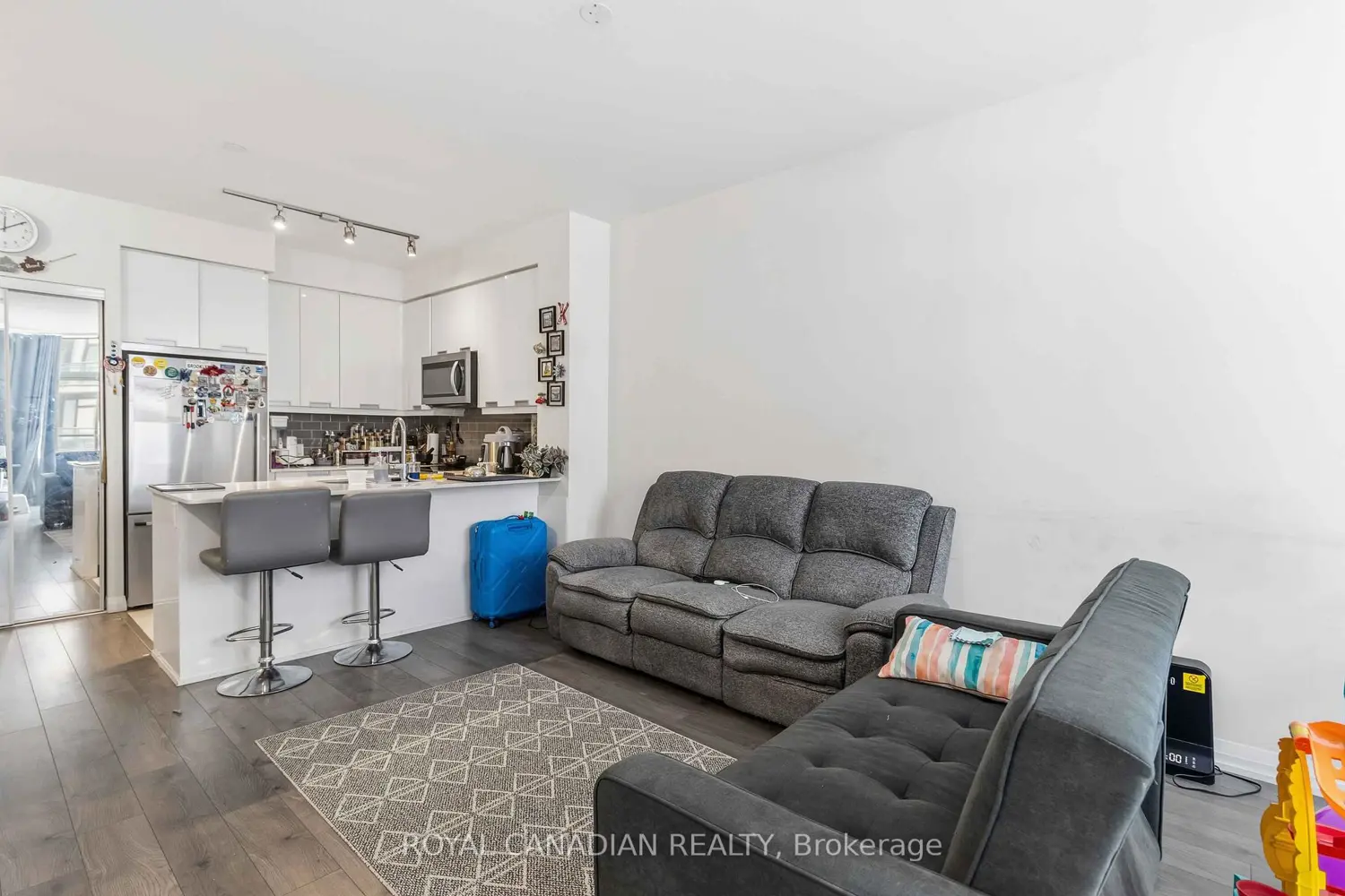 Additional image 7 of 65 Watergarden Drive 1501