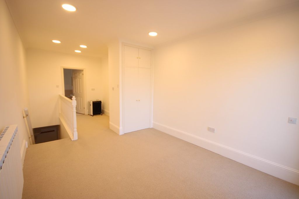 Additional image 34 of 5 bed detached house to rentLa Route Du Petit Clos, St Helier JE2