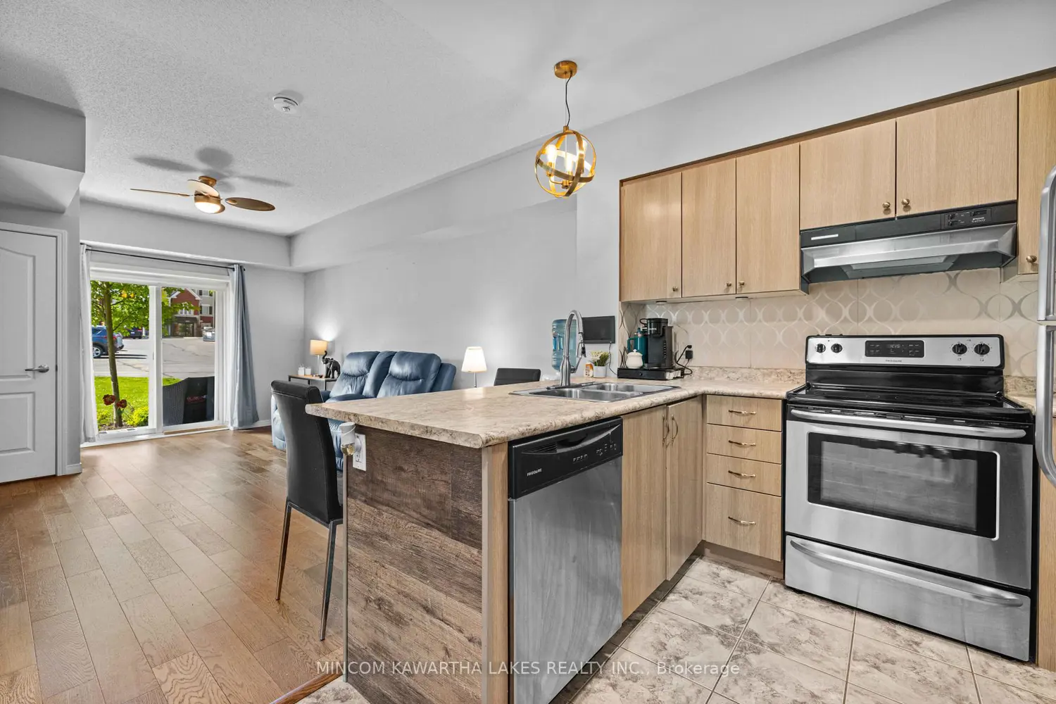 Additional image 10 of 910 Wentworth Street 105