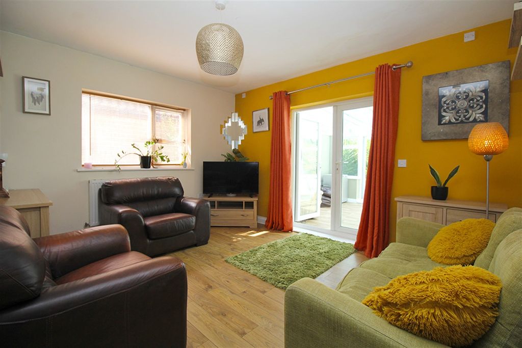 Additional image 5 of 9 bed town house to rentKnightthorpe Road, Loughborough LE11