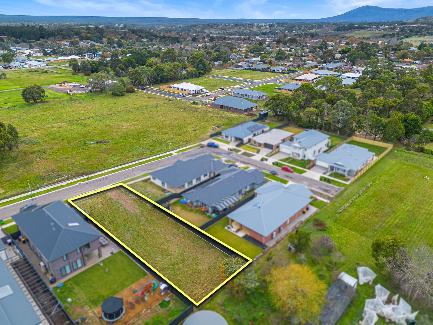 Additional image 7 of 8 Thorneycroft Entrance, Gisborne VIC 3437