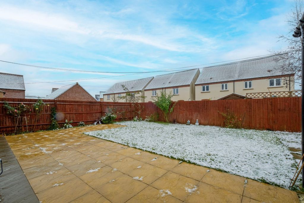 Additional image 35 of 6 bed semi-detached house to rentRedcar Road, Bicester OX26