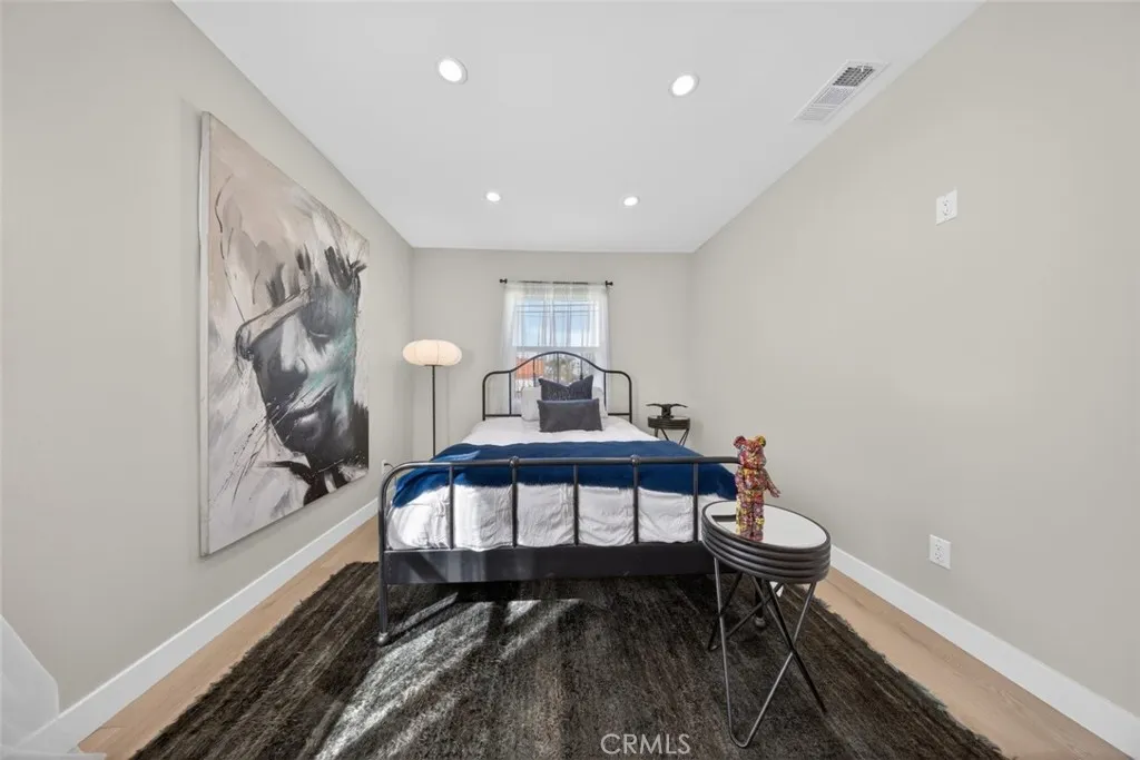 Additional image 18 of 6820 Jellico Avenue, Lake Balboa, CA 91406