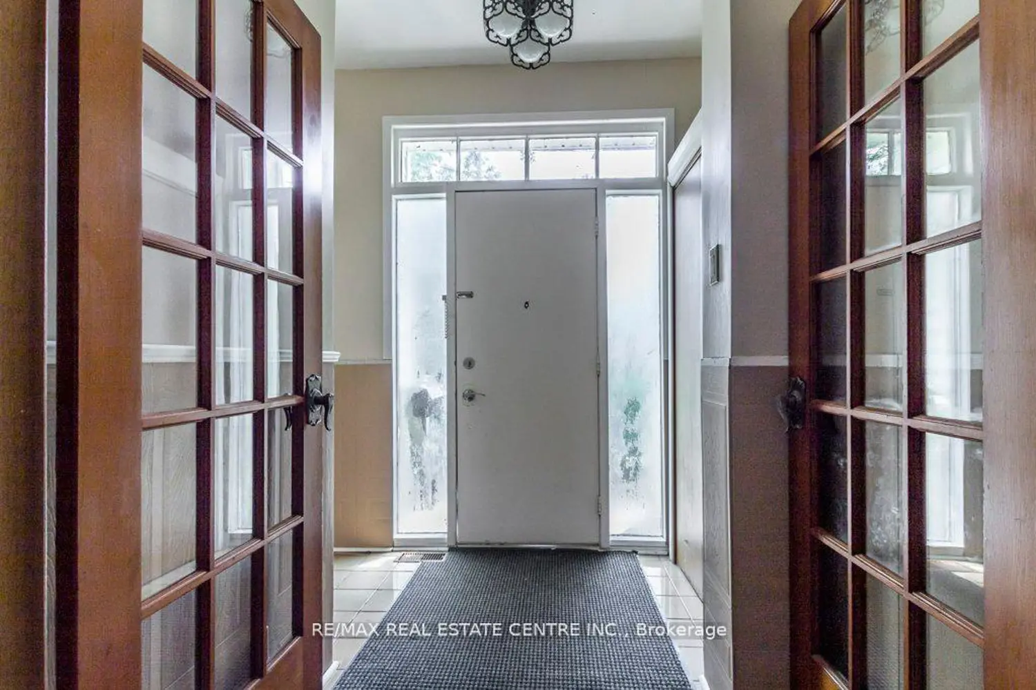 Additional image 4 of 215-217 Queen Street