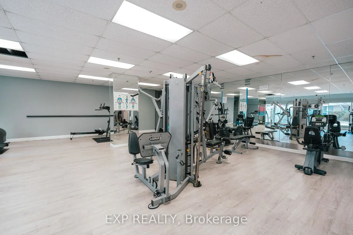 Additional image 18 of 2550 Lawrence Avenue 310